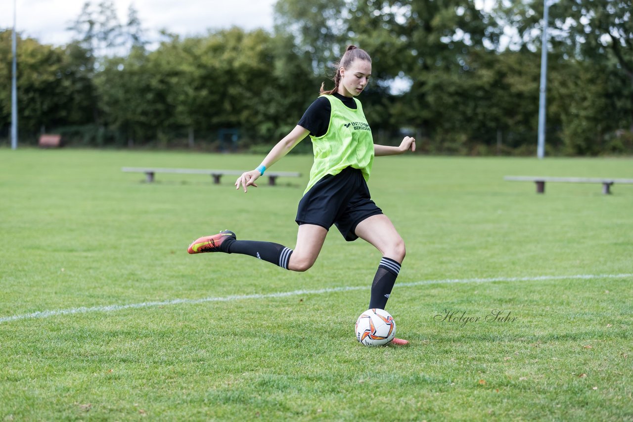 Bild 63 - Frauen SG Holstein Sued - SV Eintracht Luebeck : Ergebnis: 3:0